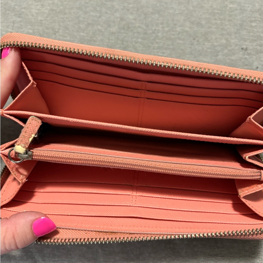 Pink Coach Wallet - Picture 4 of 4